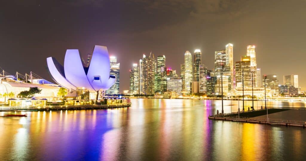 Singapore Tax Guide 2026: Territorial System, Income Tax Rates and No Capital Gains Tax Explained