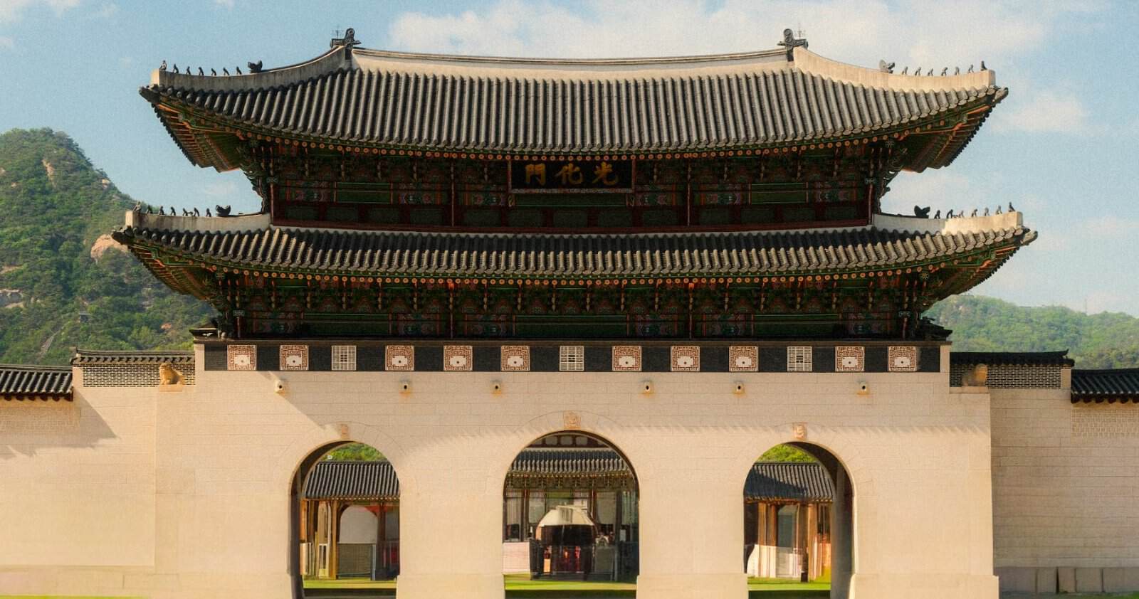 Gwanghwamun Gate at Gyeongbokgung Palace in Seoul, South Korea